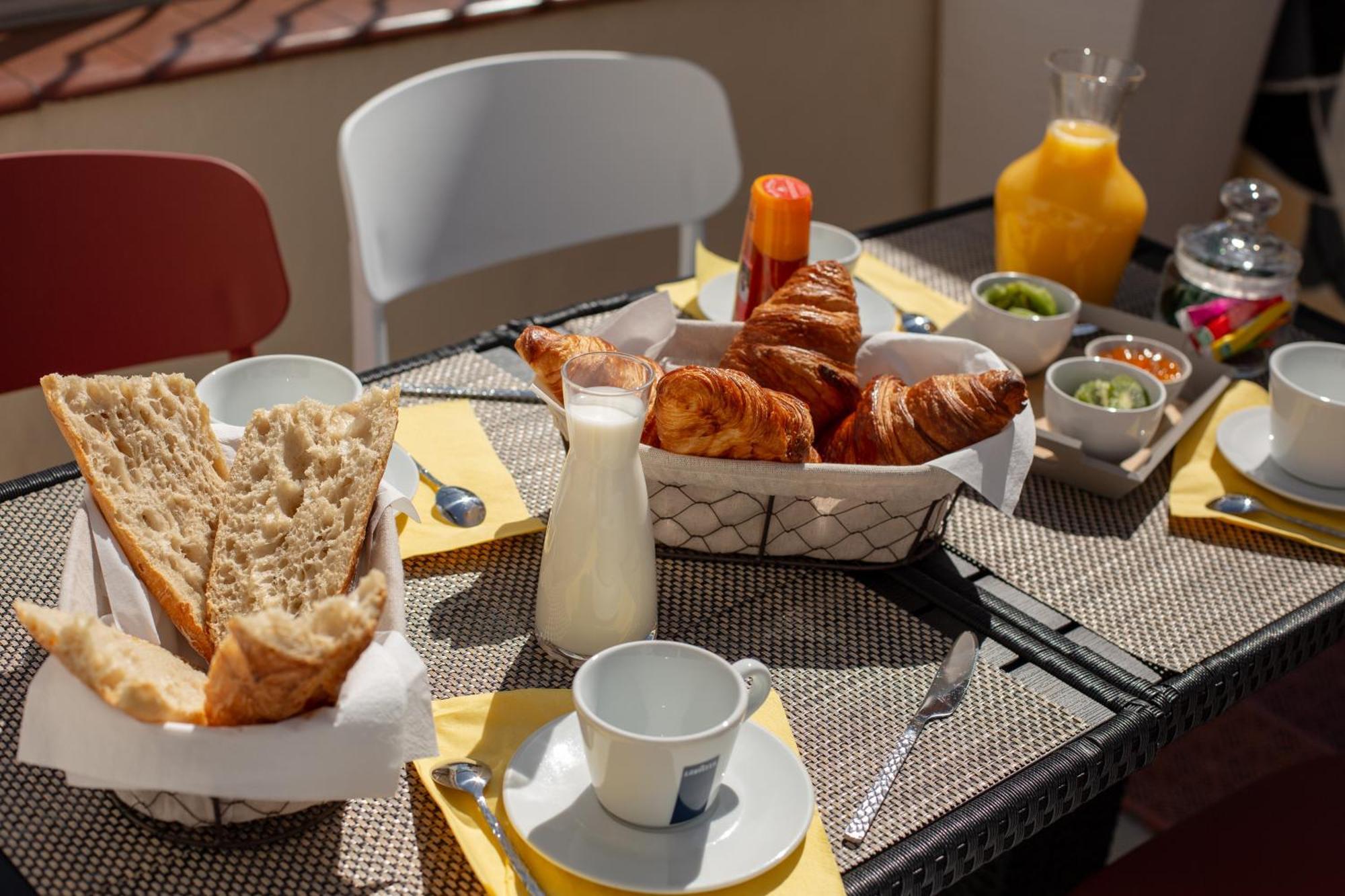 Face Cite - Chambres D'Hotes - Parking & Garage Gratuit - Wi-Fi Gratuit Carcassone Exterior photo