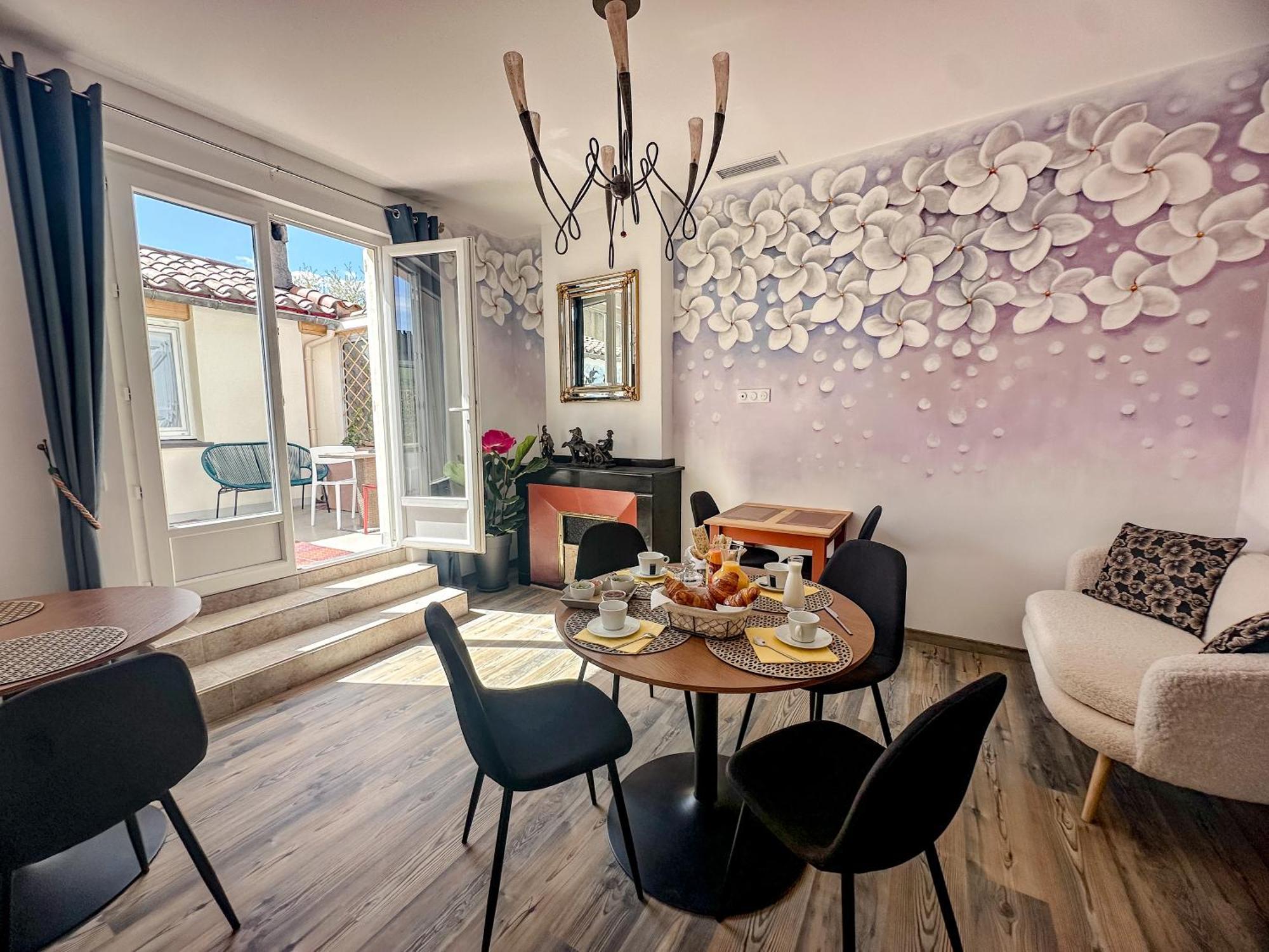 Face Cite - Chambres D'Hotes - Parking & Garage Gratuit - Wi-Fi Gratuit Carcassone Exterior photo
